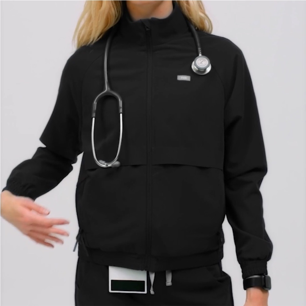 FIGS SYDNEY SCRUB JACKET